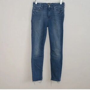 🎉Closet clean out Mother The Looker Ankle Fray Denim